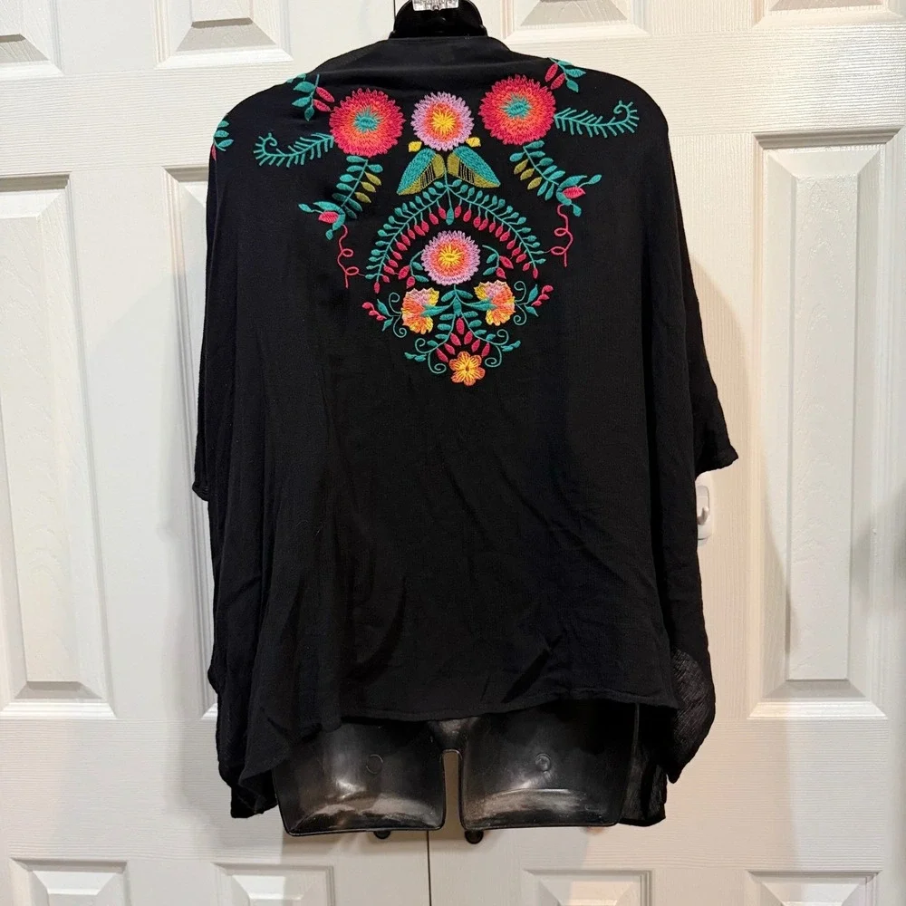 Umgee Embroidered Kimono Cardigan Black Floral‎ Boho Wrap S/M